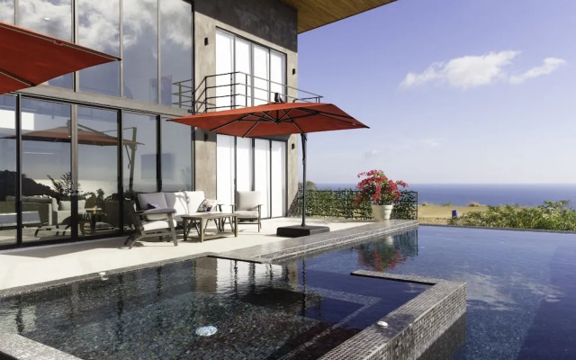 Prime Hermosa: Ocean View Villa w/ Infinity Pool by RedAwning