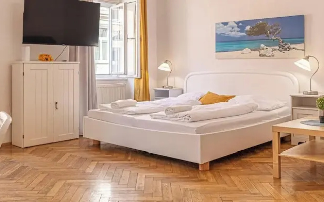 Comfortable 2BR Apartment Long Stay