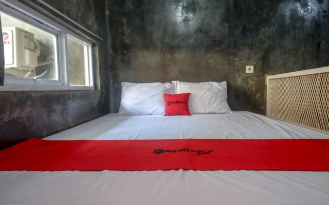 RedDoorz near Jumbo Mall Sragen