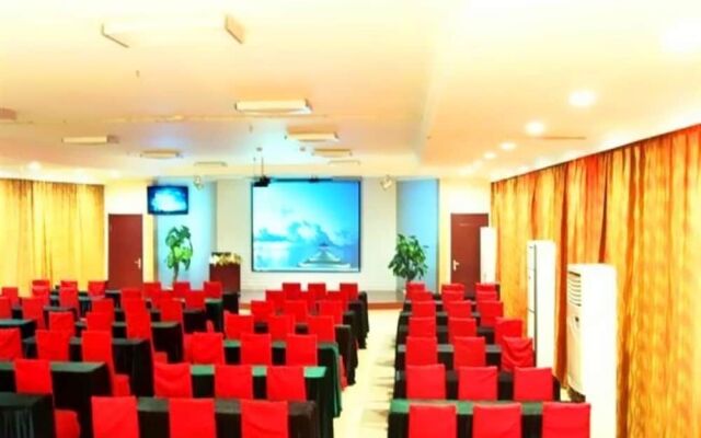 Qingdao High School Xianglan Hotel