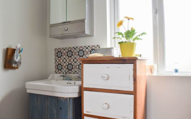 Spacious 4 Bedroom Family Home in Hove