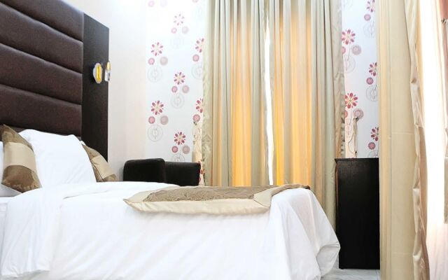 Bana Hotel & Suites