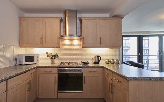 Fountain Court Apartments - EQ2