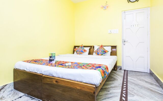 FabHotel Ghosh Villa Guest House