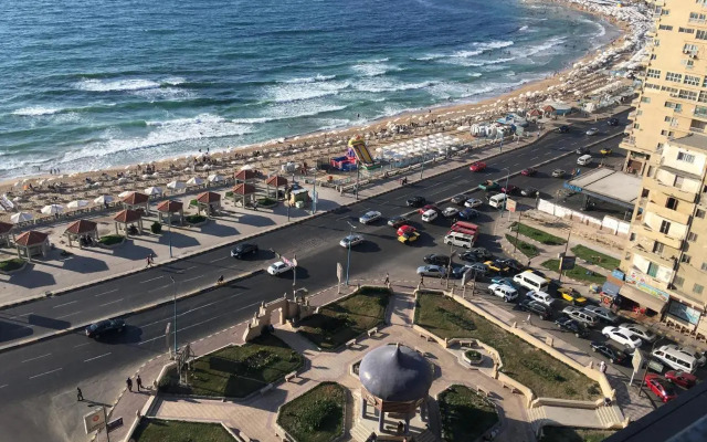 Sea view Sidi Beshr families only