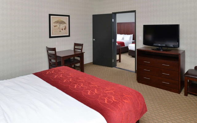 Comfort Suites Airport Tukwila Seattle