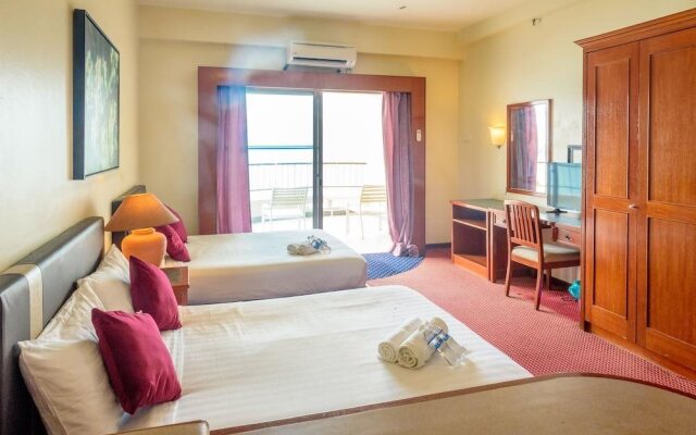 H Beach Suite at Rainbow Paradise Beach Resort