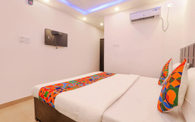Fabexpress Elite Inn