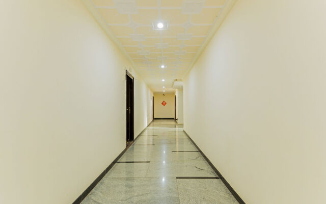 Queens Court