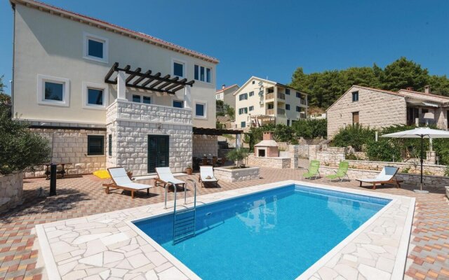 Amazing Home in Lumbarda With 3 Bedrooms, Wifi and Outdoor Swimming Pool
