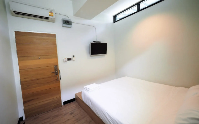 T Hostel at Victory Monument