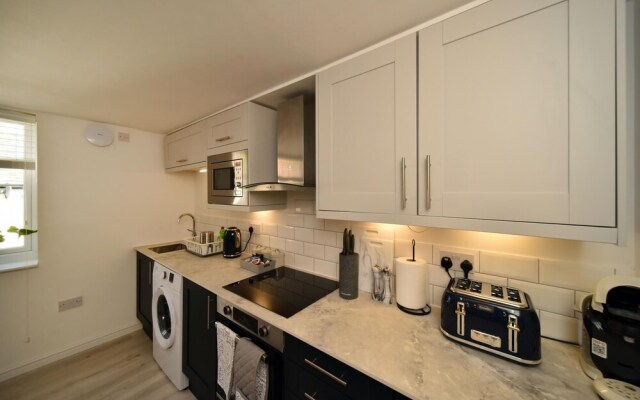 Bollin Suite - Chester Road Apartments by Premier Serviced Accommodation