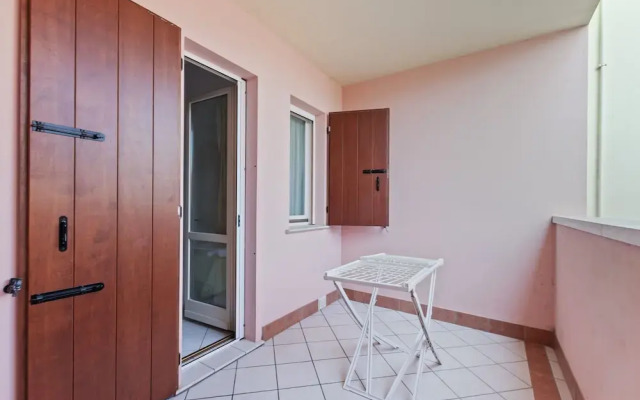 Apartment With Pool in Lido Delle Nazioni