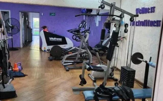 Cerca de todo amplio