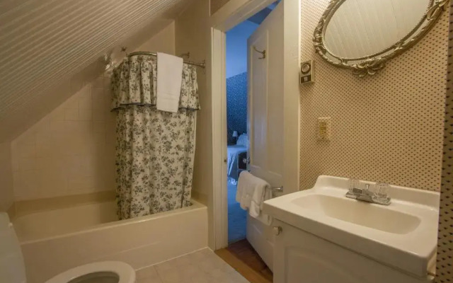 Deerfield Valley Inn