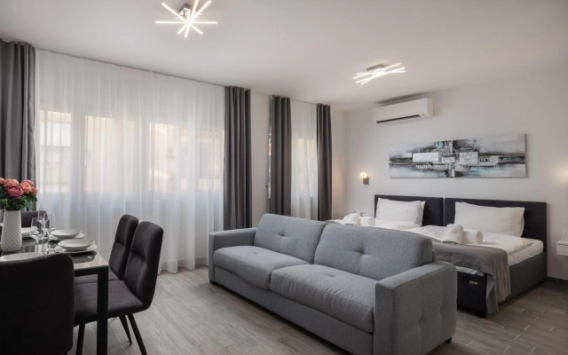 Luxury Studios & Room Five