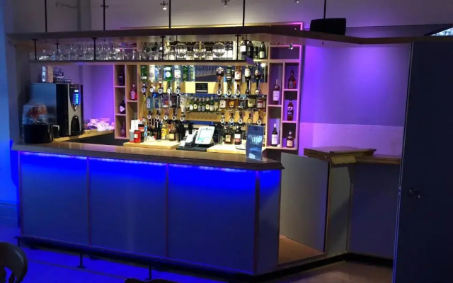 Clee Hotel
