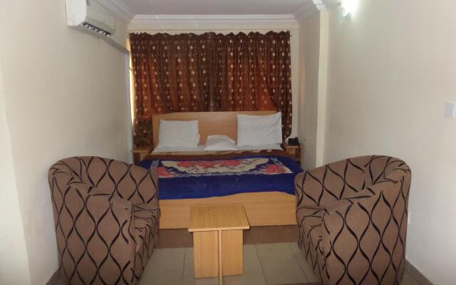 Avery Hotel