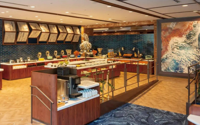 Hotel Springs Makuhari Premier