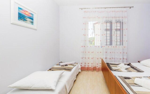 Amazing Home in Kampor With Wifi and 5 Bedrooms