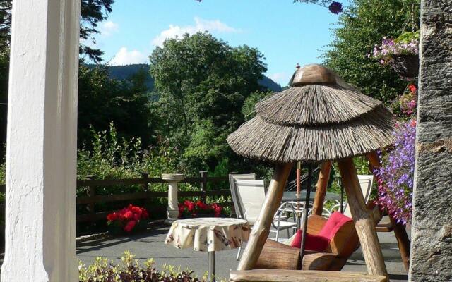 Glyntwrog House