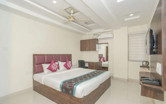 OYO 11387 Hotel Kozy Rooms