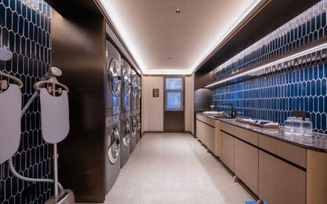 Crystal Orange Hotel