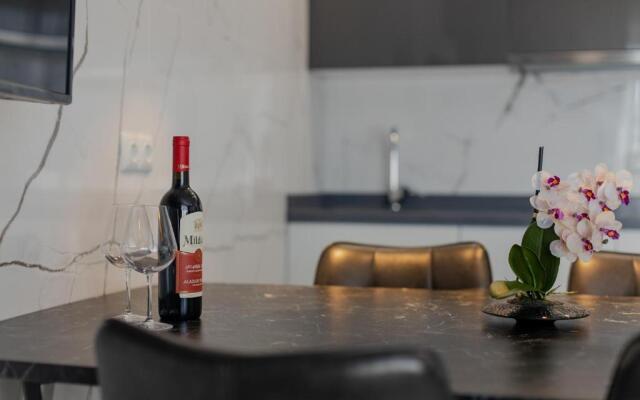 The SPOT Apartments - Orbi Beach Tower