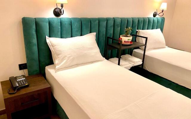 Venis Hotel