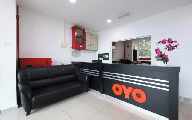 OYO 89497 Dream Nur Hotel