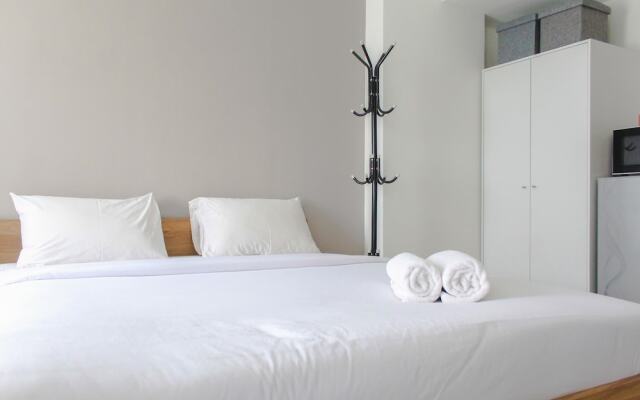 Cozy Living Studio Room At Urbantown Serpong Apartment