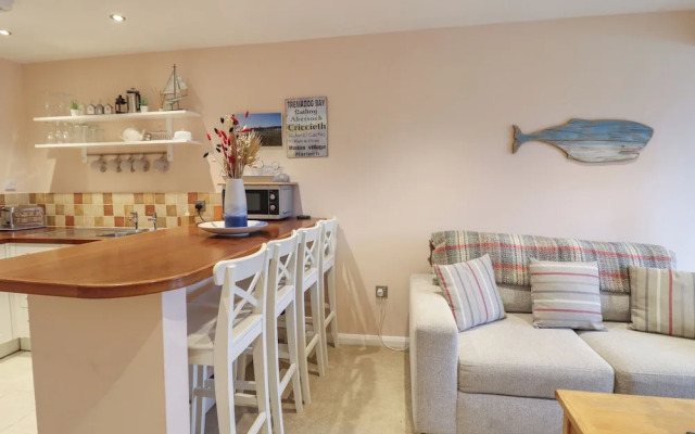 Oakley View Apartment