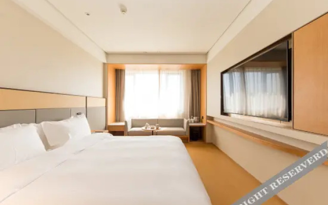 Light Stay Heng 8 Automobile Hotel