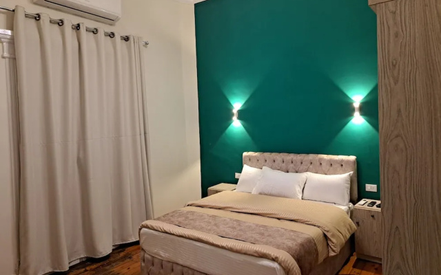 Downtown Family Suites