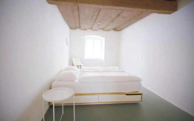 Herzige Wohnung In Altem Gemäuer