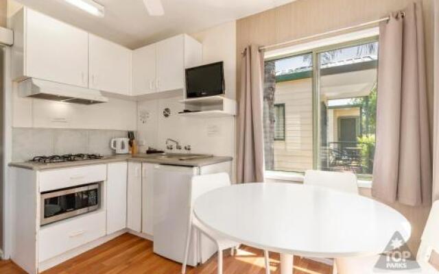 Sunset Top Tourist Park