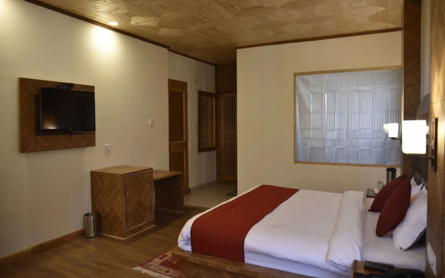 OYO Rooms Apple Orchards Gadherni