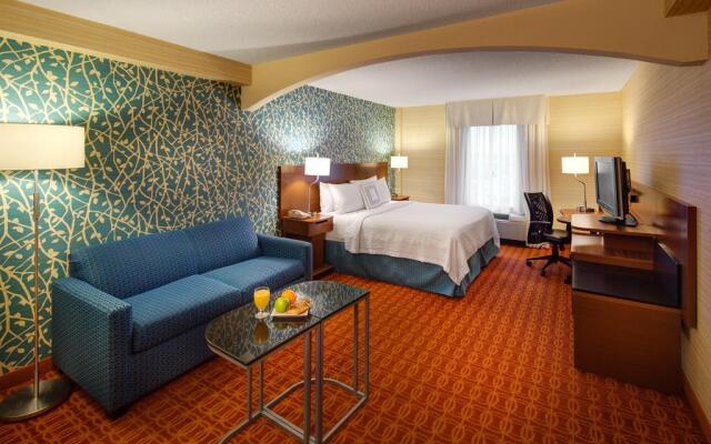 Fairfield Inn and Suites by Marriott Toronto Airport