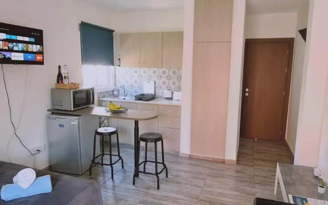 00 HA - HA DE CO C in Ayia Napa
