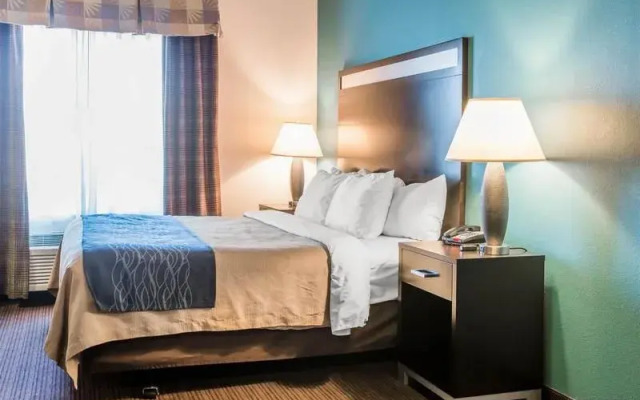 Comfort Inn & Suites