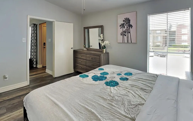 Palms at Cove View 1704 - Glowing Fun