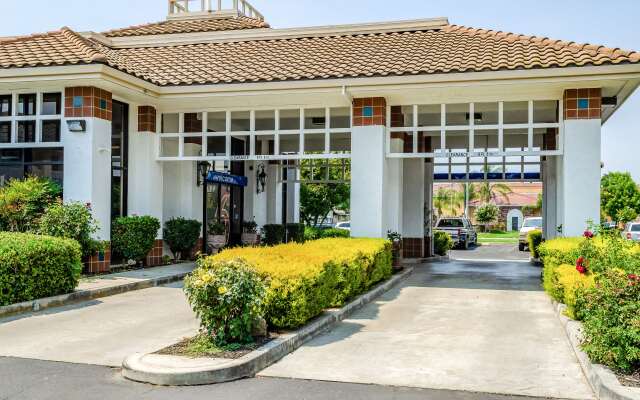 Motel 6 Oakdale, CA