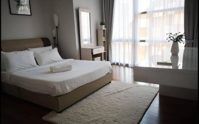 Executive 2-Bedroom Next to Paradigm Mall and New World Hotel – Guest Rooms – Petaling Jaya