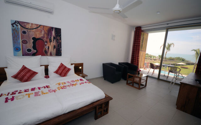 Leo's Beach Hotel & Restaurant - Adults Only