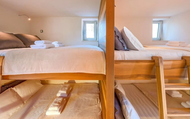 Belvilla by OYO La Villa