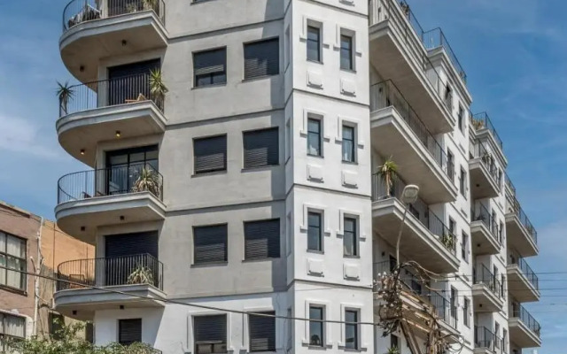 Trendy apartment next to Levinsky market