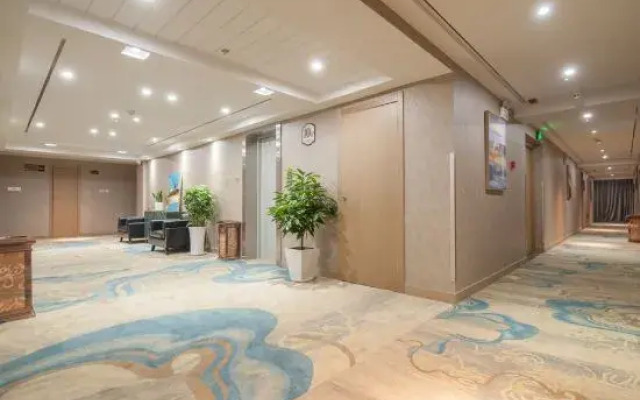 Elong Ruiyun Hotel (Bengbu Carnival Store)
