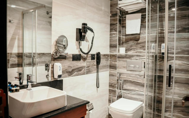 Grand Vaves Otel