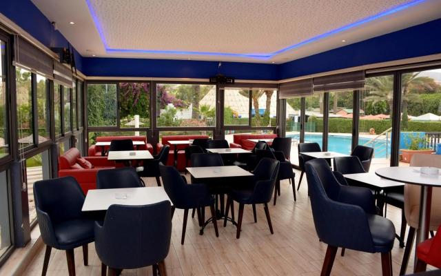 Oasis Hôtel & Spa
