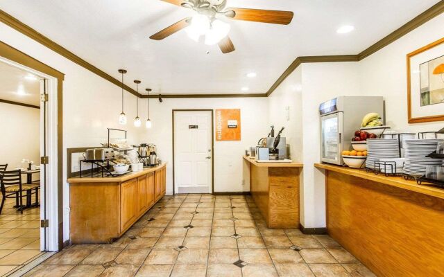 The Inn at 1252